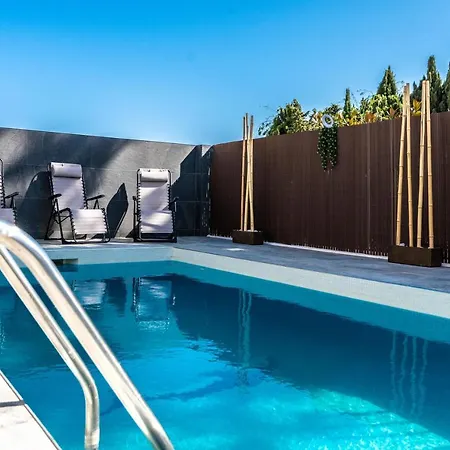The Jungle - 4bdr Private Pool/jacuzzi/bbq Villa Benalmádena